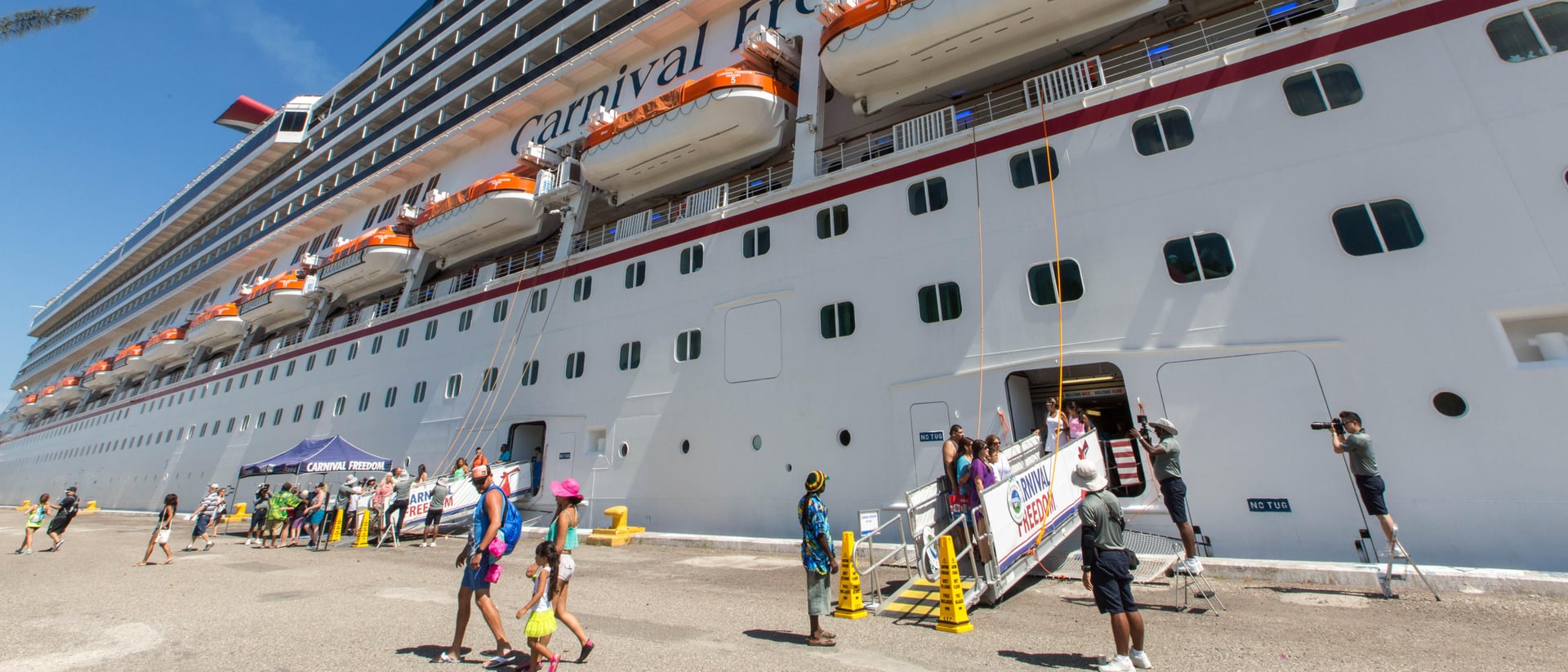 Cruise terminal on boarding day